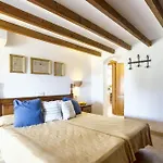 Apartment with 4 bedrooms in Pollenca with wonderful mountain view shared pool&enclosed garden